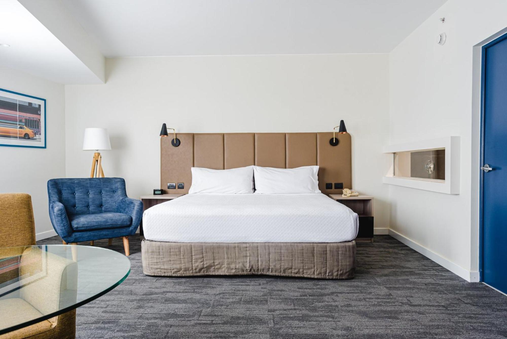 Crowne Plaza By Ihg Hotel
