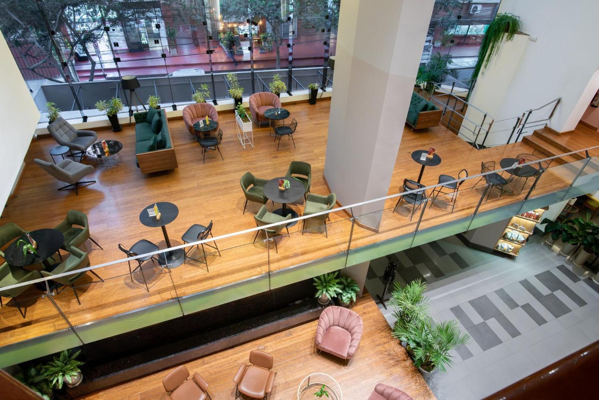 Crowne Plaza By Ihg Hotel 5*