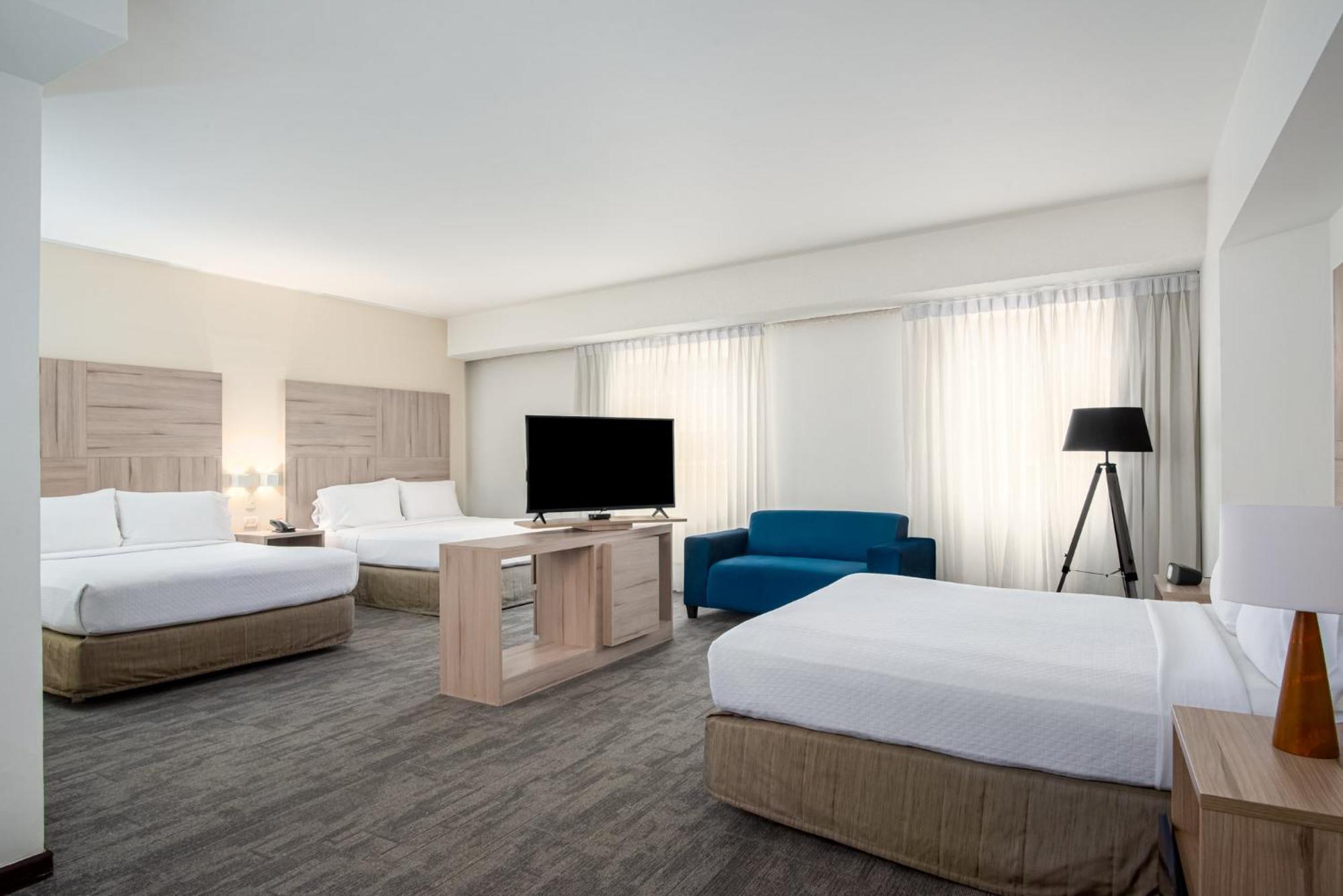 Crowne Plaza By Ihg 5*