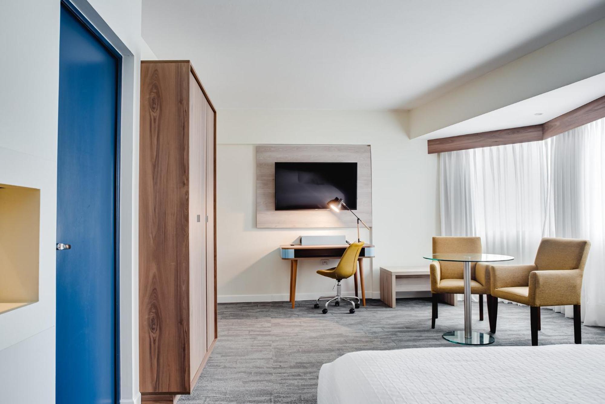Crowne Plaza By Ihg Hotel 5*