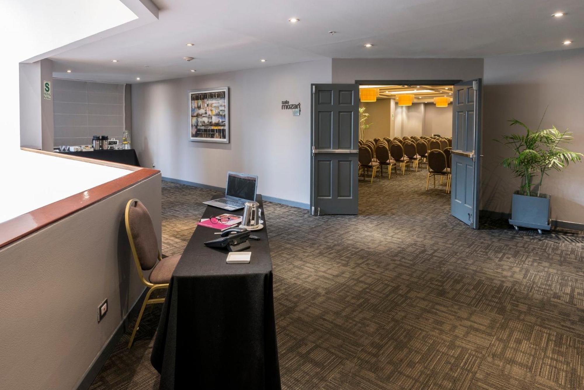 Crowne Plaza By Ihg Hotel 5*