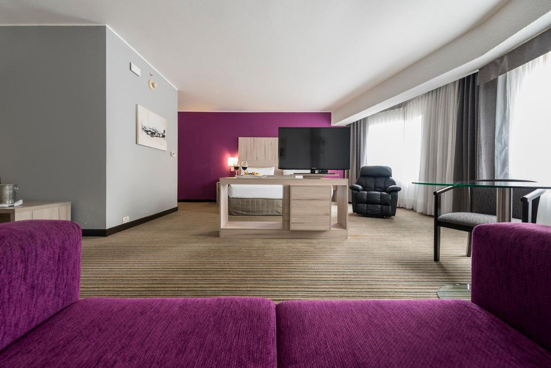 Crowne Plaza By Ihg