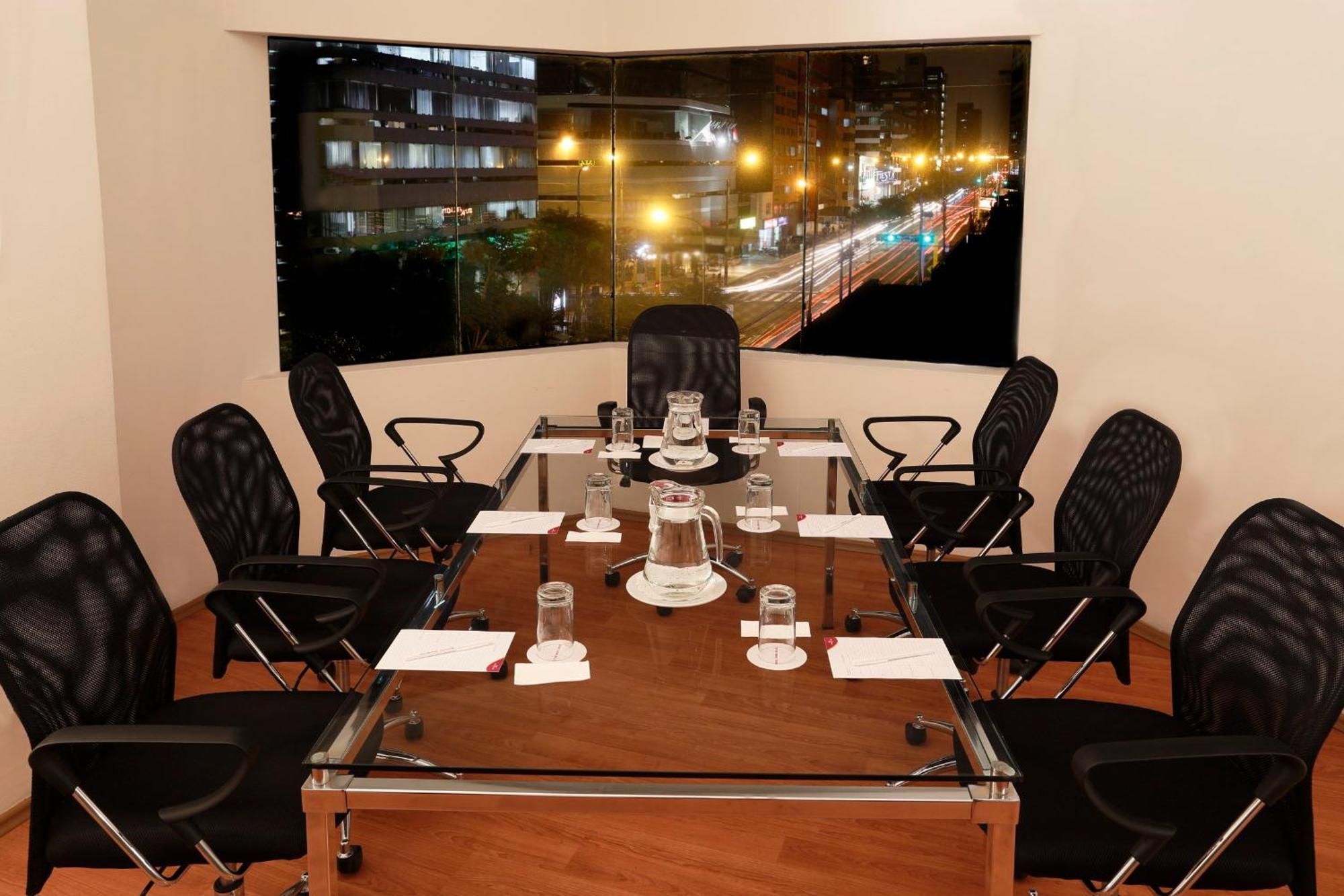 Crowne Plaza By Ihg Hotel 5*