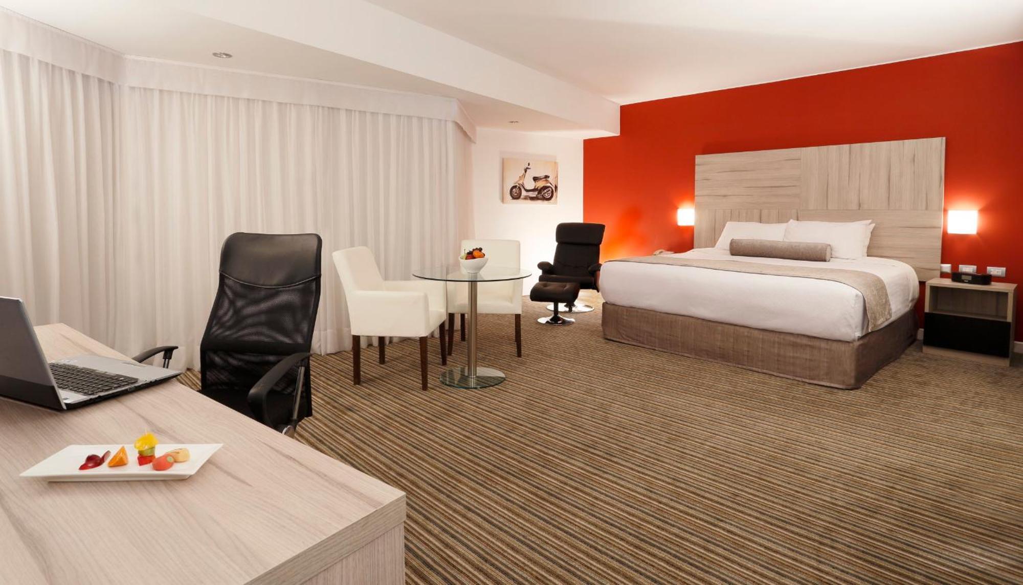 Crowne Plaza By Ihg 5*